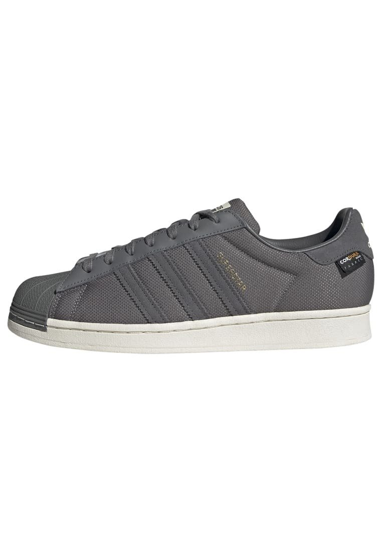 Фото № 1 с приближением к товару «‎Adidas Superstar »