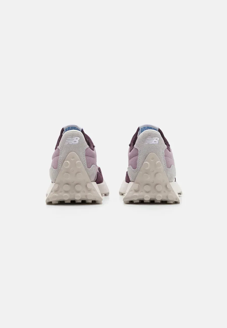 Фото № 3 с приближением к товару «‎U327CF UNISEX»