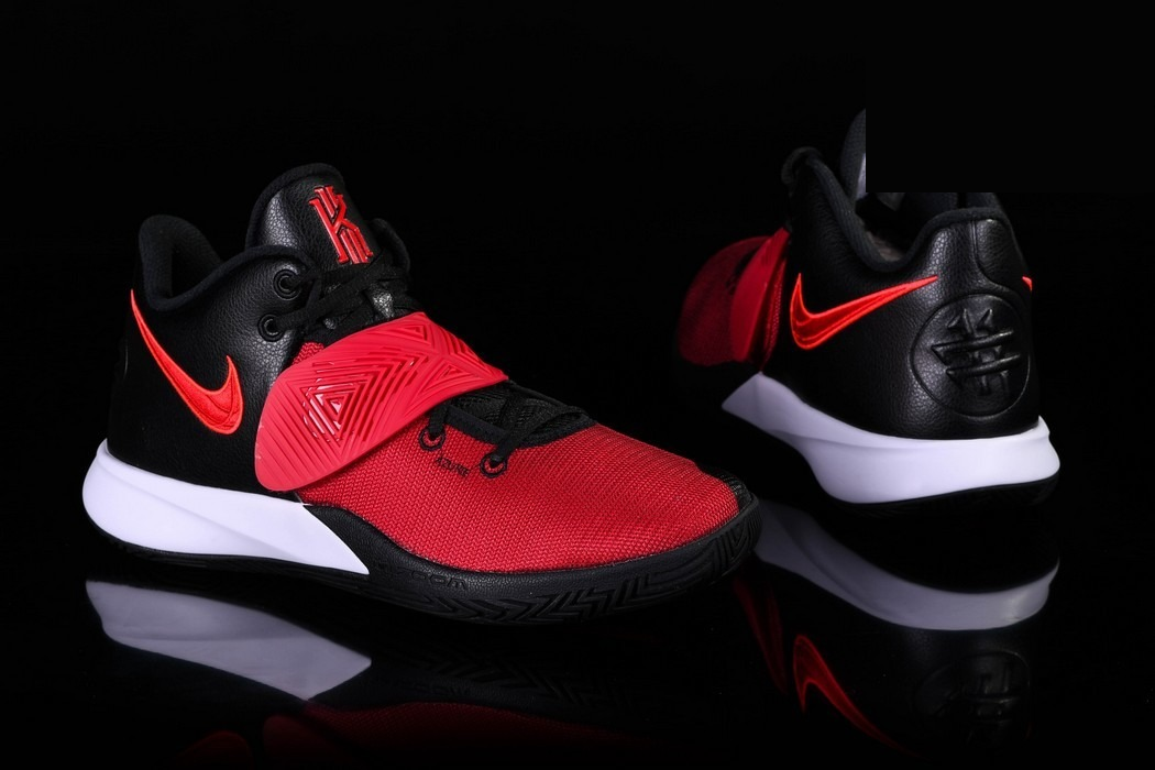 Фото № 3 с приближением к товару «‎Nike Kyrie Flytrap Iii»