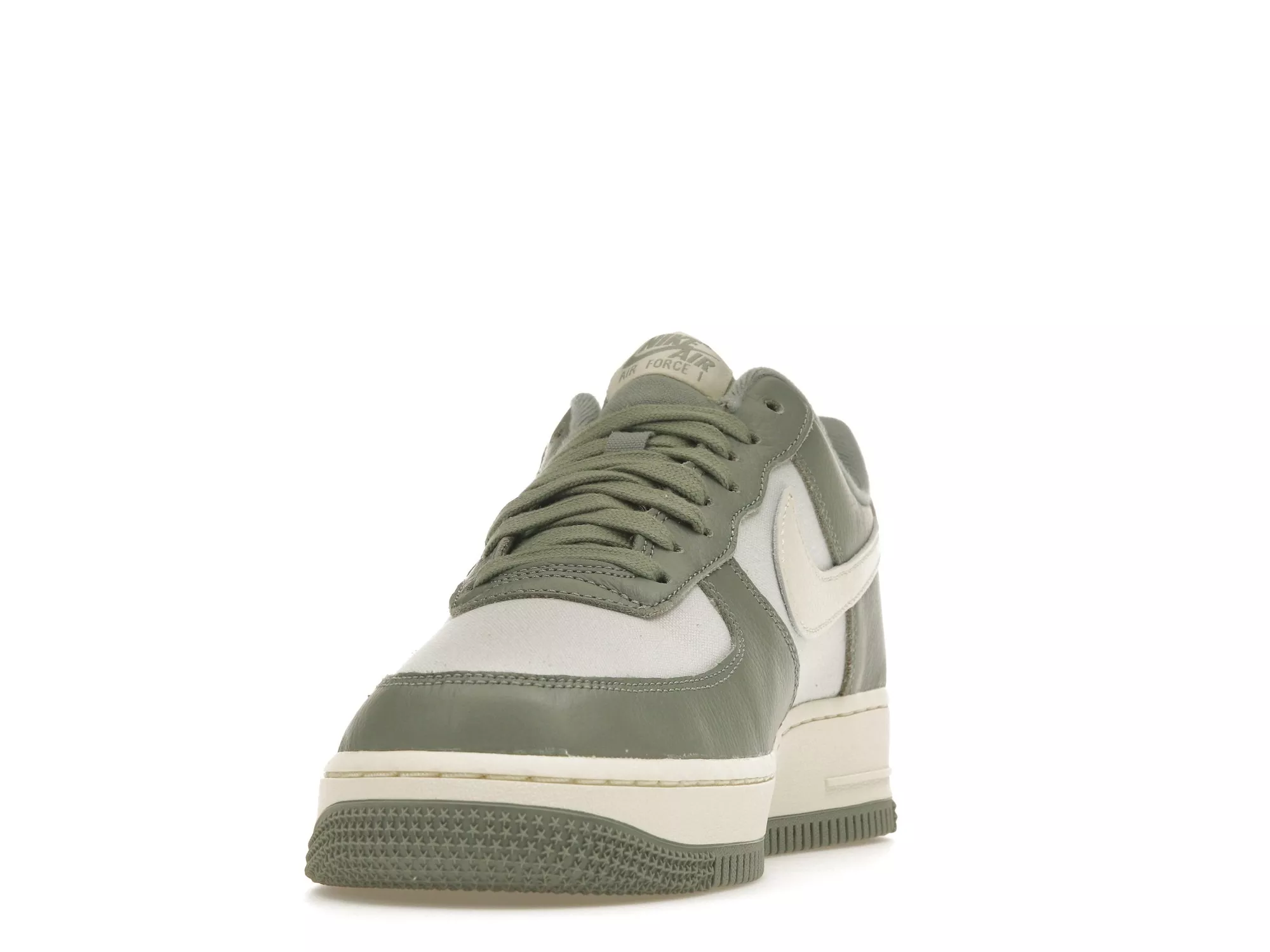 Фото № 2 с приближением к товару «‎Nike Air Force 1 Low '07 LX Mica Green Coconut Milk»