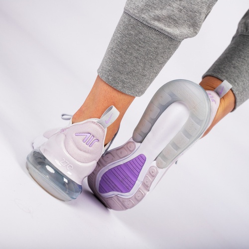 Фото № 4 с приближением к товару «‎Nike Air Max 270 Essential»