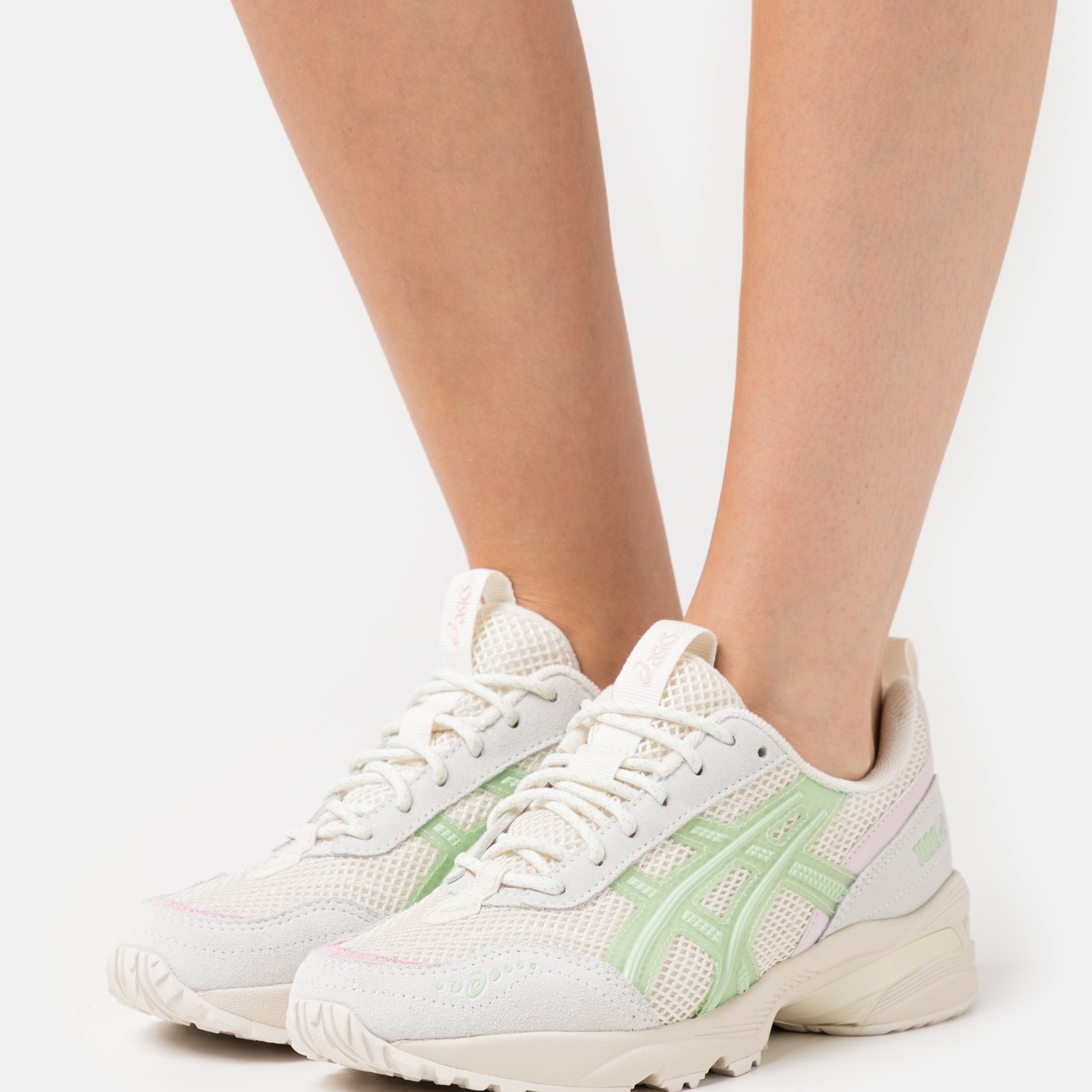 Фото № 2 с приближением к товару «‎Asics Gel-1090v2 »