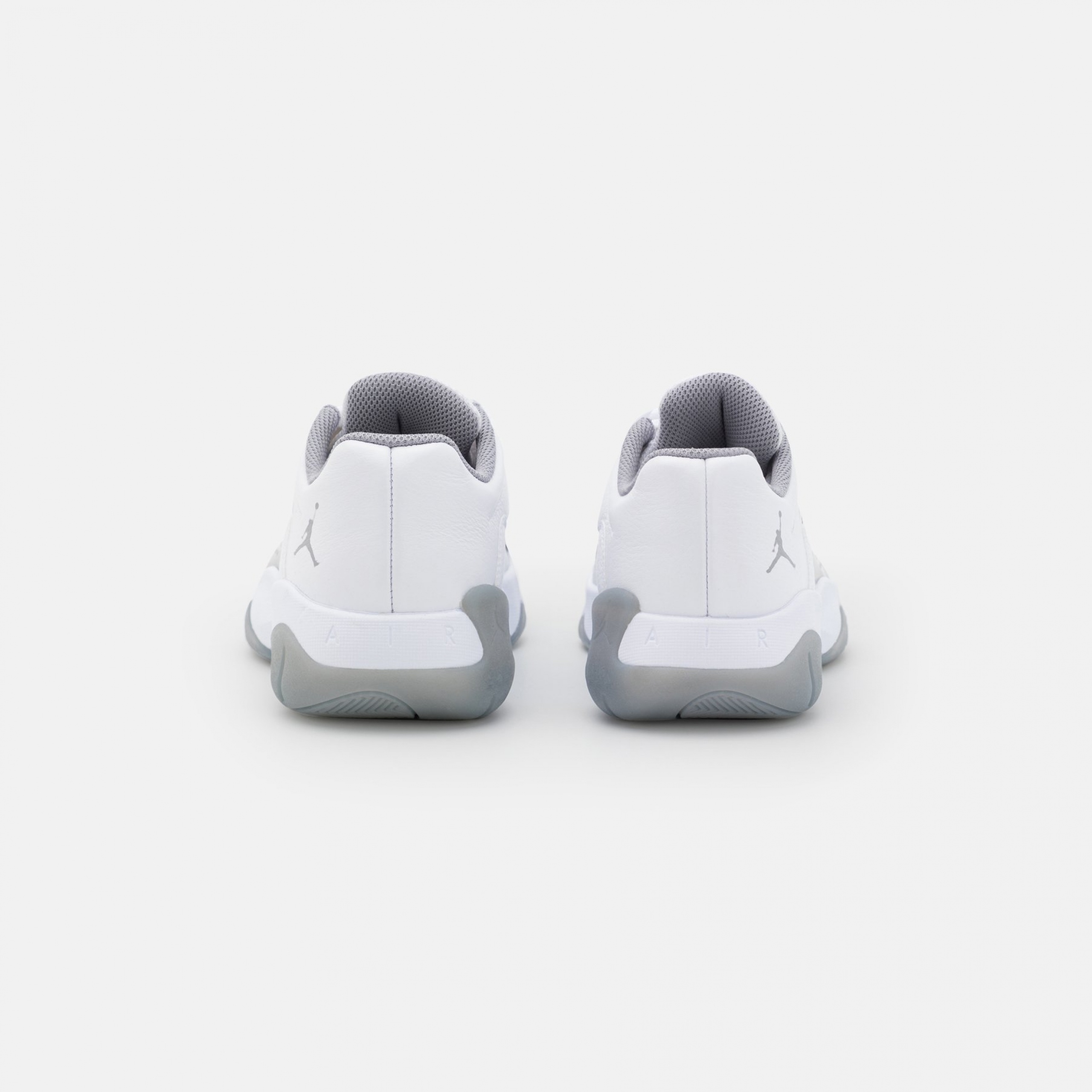 Фото № 4 с приближением к товару «‎Jordan Wmns Air 11 Cmft »