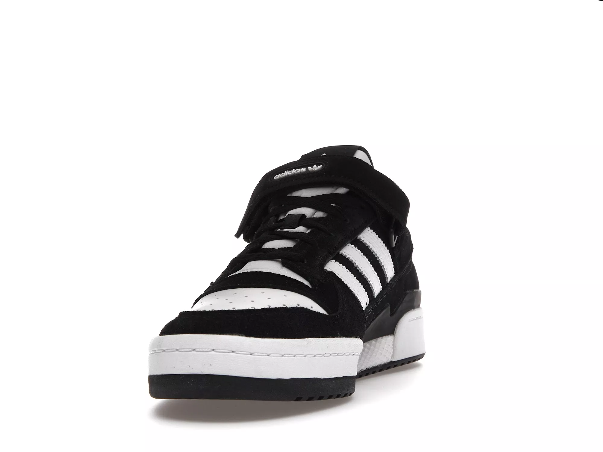 Фото № 4 с приближением к товару «‎adidas Forum Low Panda»