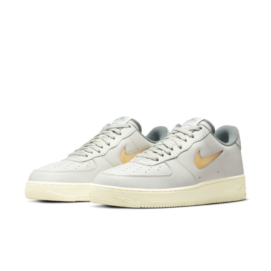 Фото № 3 с приближением к товару «‎Nike Air Force 1 07 LX»