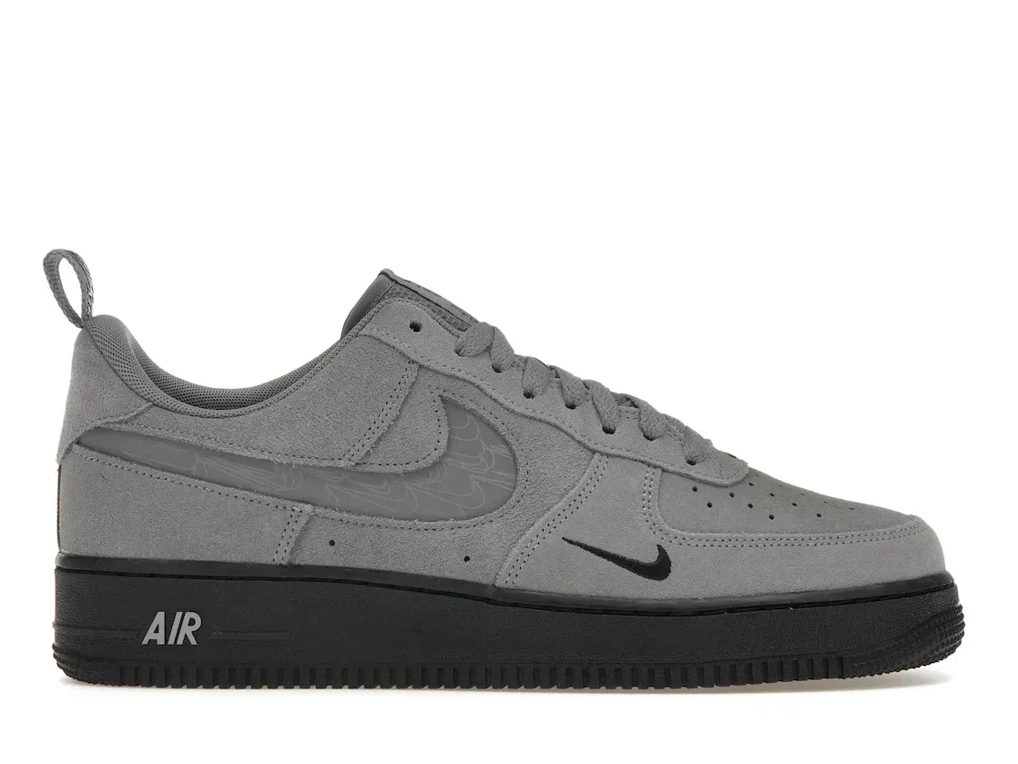 Фото № 1 с приближением к товару «‎Nike Air Force 1 Low '07 LV8 Reflective Swoosh Cool Grey»