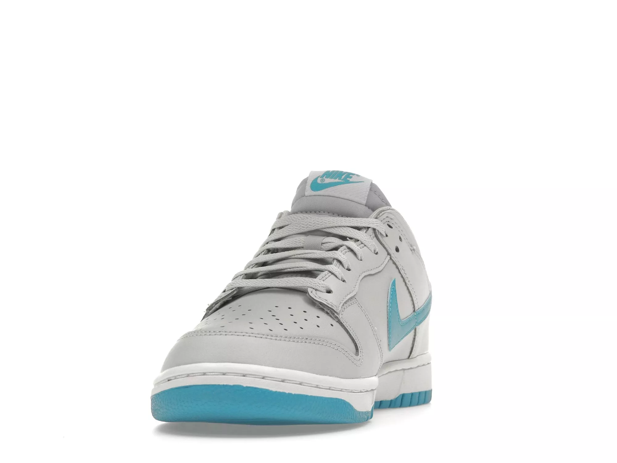 Фото № 2 с приближением к товару «‎Nike Dunk Low Retro Pure Platinum Blue Lightning»