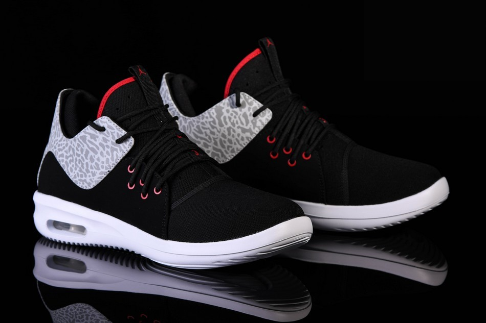 Фото № 4 с приближением к товару «‎Nike Air Jordan First Class Cement »