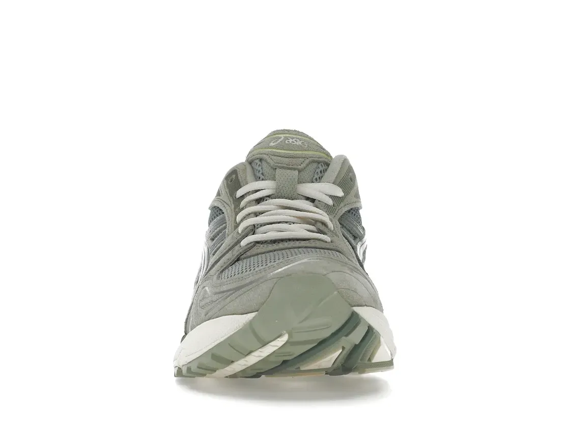 Фото № 2 с приближением к товару «‎ASICS Gel-Kayano 14 Olive Grey Pure Silver»