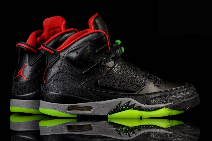 Фото № 4 с приближением к товару «‎Nike Air Jordan Son OF Mars Yeezy »