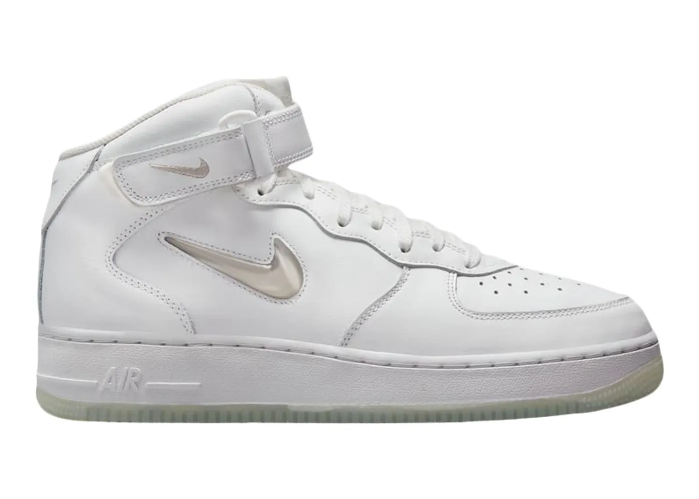 Фото № 1 с приближением к товару «‎Nike Air Force 1 Mid 07 Color of the Month Summit White»