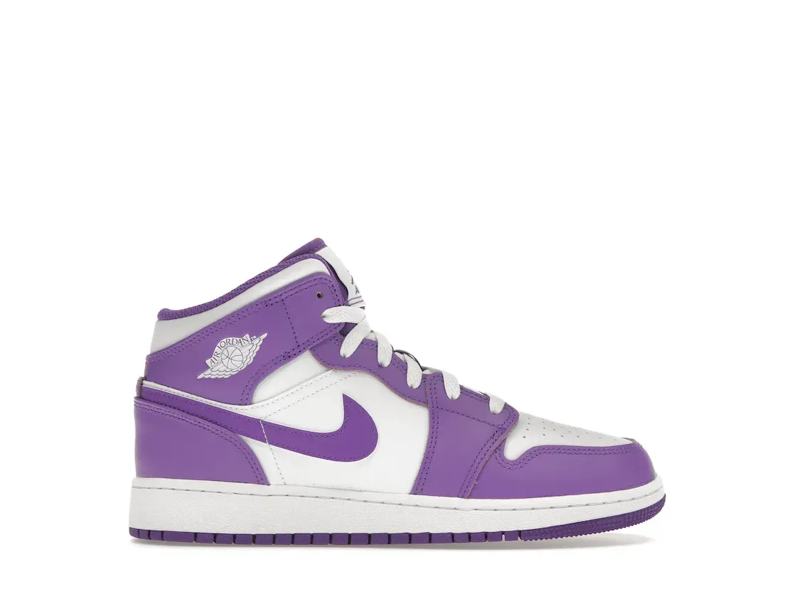Фото № 1 с приближением к товару «‎Jordan 1 Mid Purple Venom »