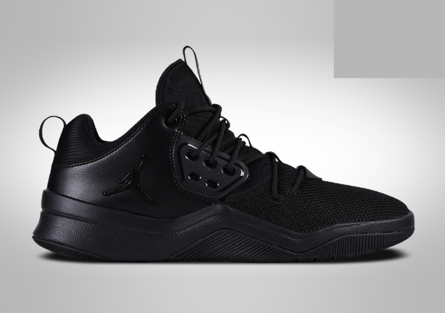 Фото № 1 с приближением к товару «‎Nike Air Jordan Dna Triple »