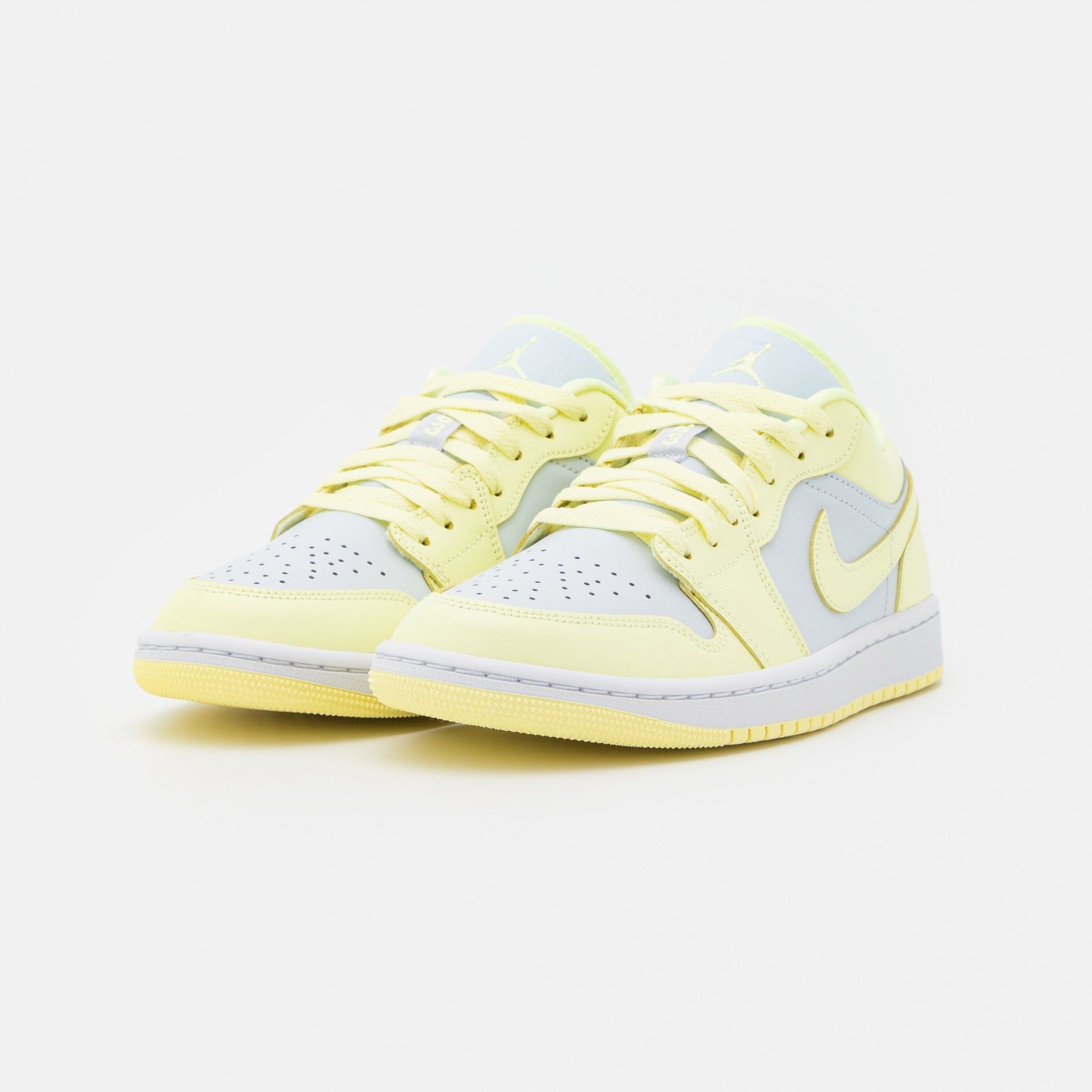 Фото № 3 с приближением к товару «‎Wmns Air Jordan 1 »