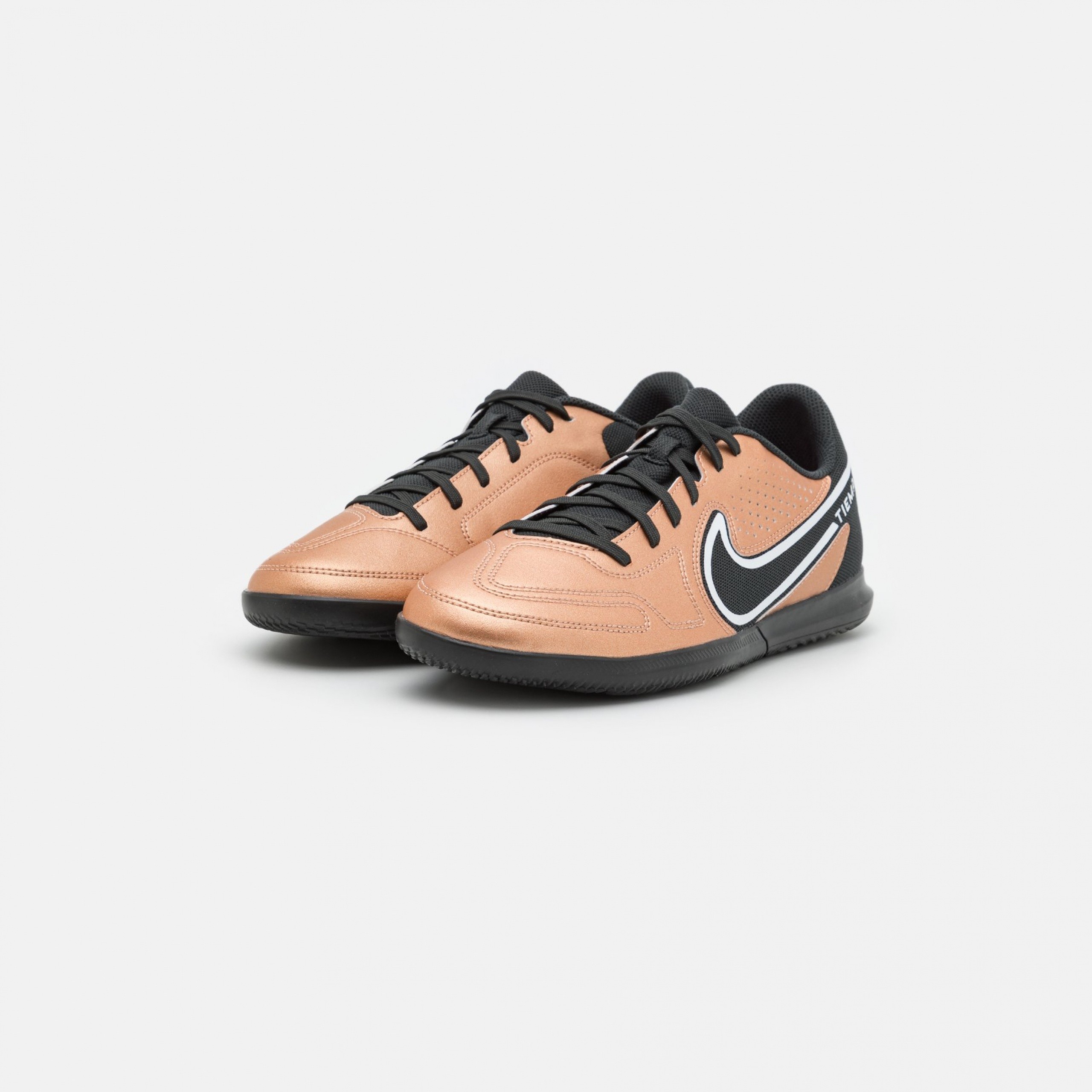 Фото № 2 с приближением к товару «‎Nike Tiempo Legend 9 Club IC »