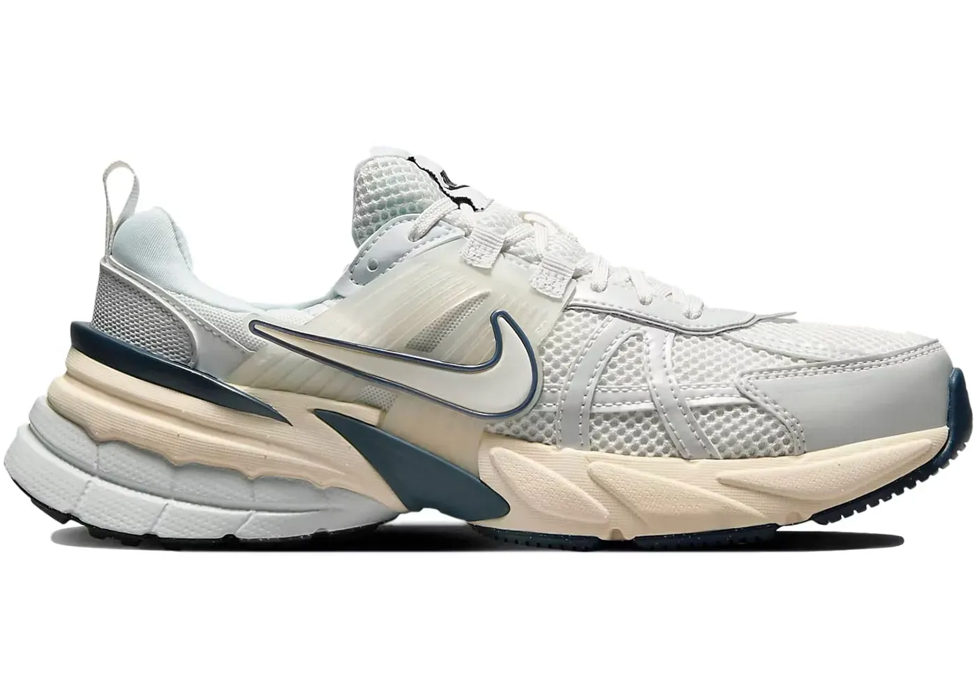 Фото № 1 с приближением к товару «‎Nike V2K Run»