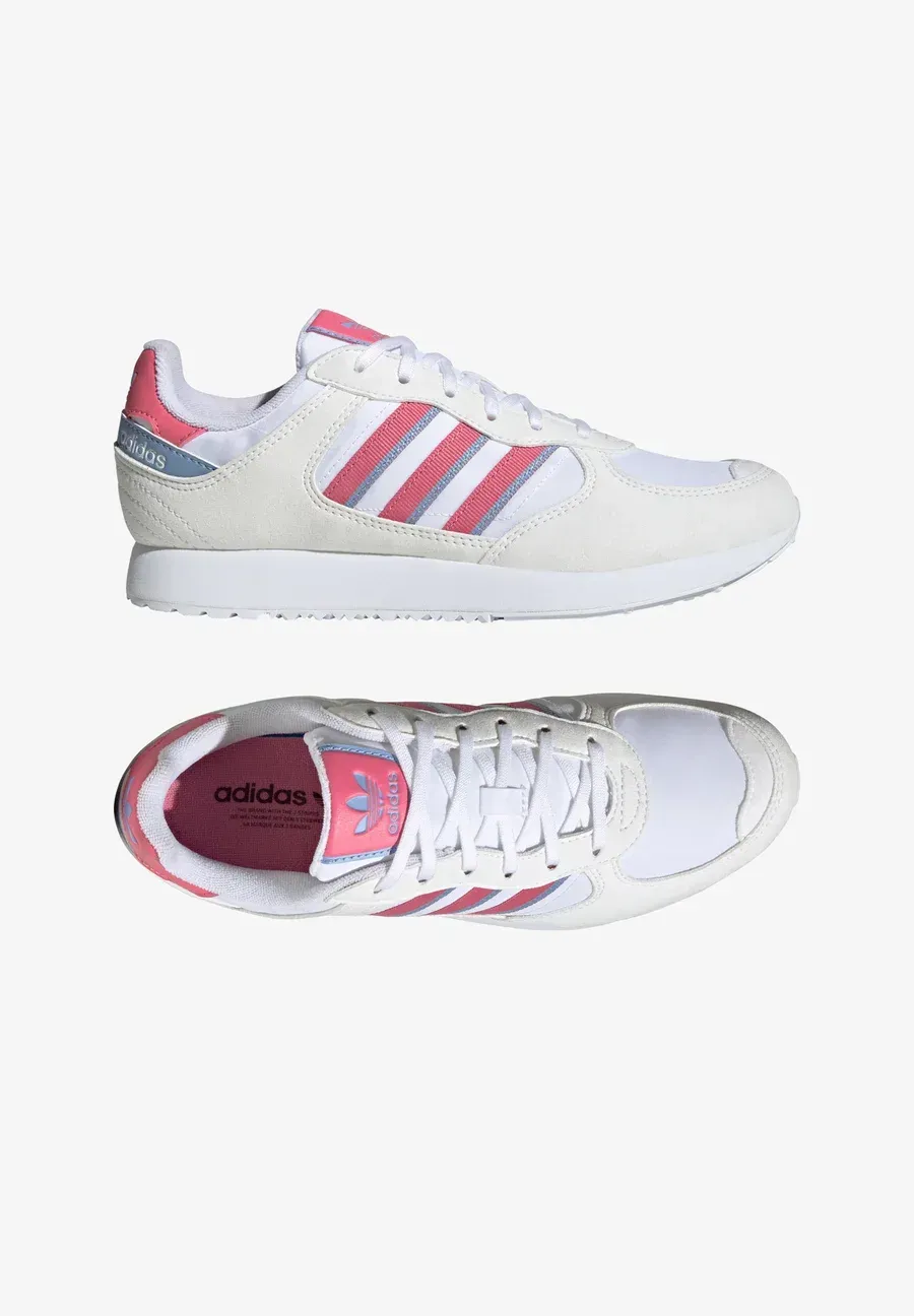 Фото № 3 с приближением к товару «‎Trainers»