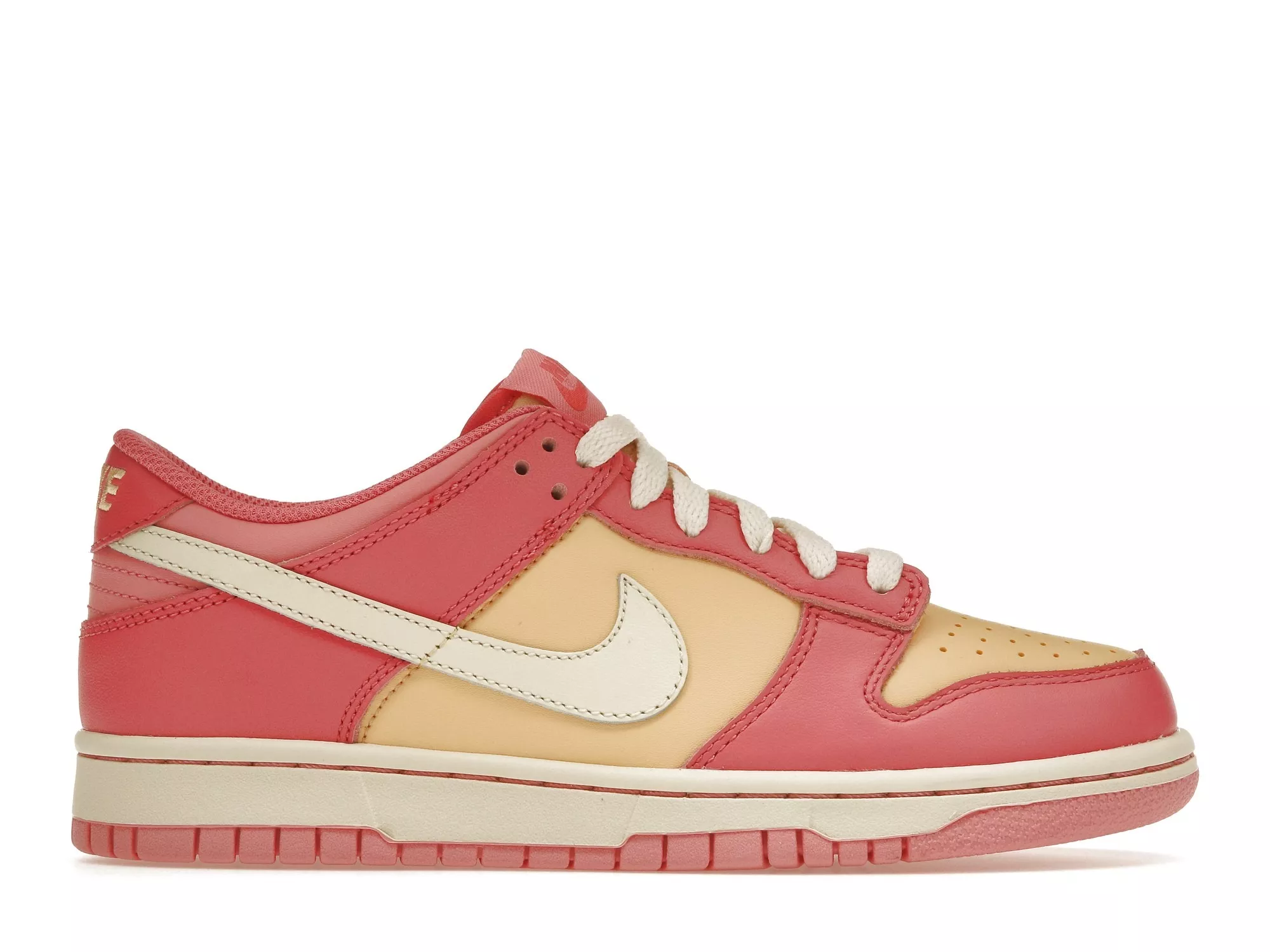 Nike Dunk Low Strawberry Peach Cream 