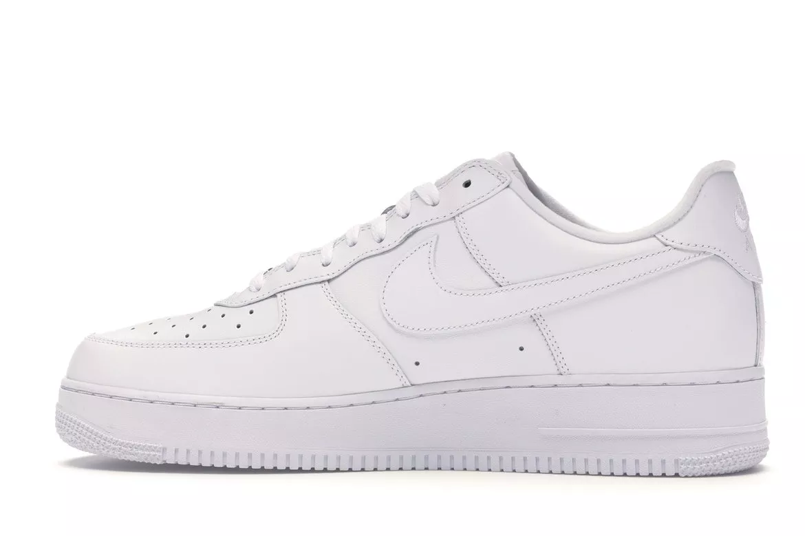 Фото № 3 с приближением к товару «‎Nike Air Force 1 Low Supreme White»