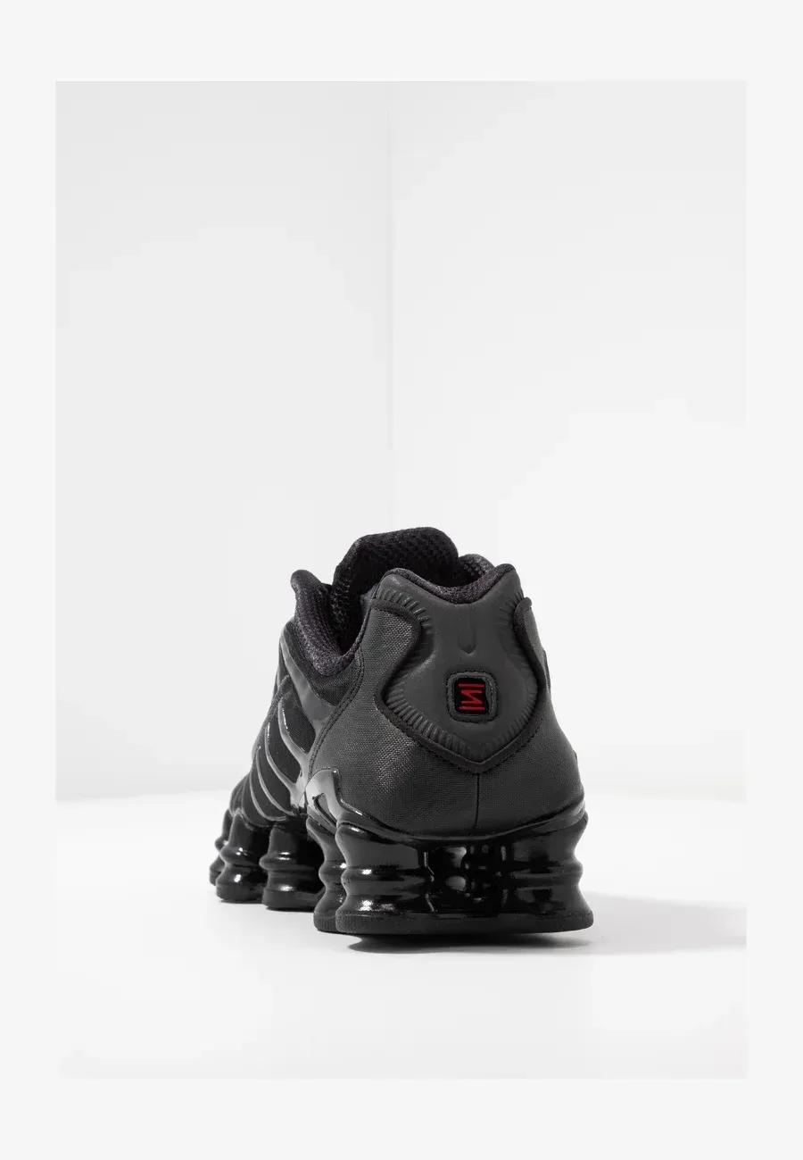 Фото № 4 с приближением к товару «‎SHOX»