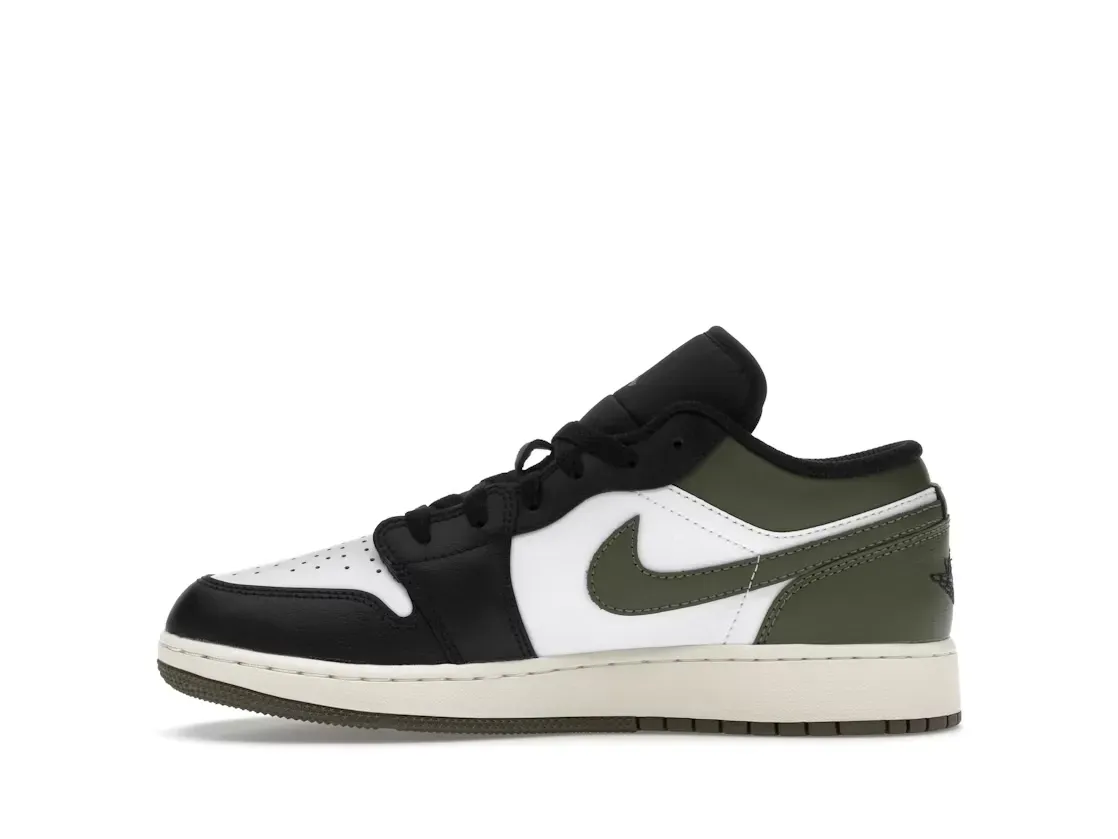 Фото № 3 с приближением к товару «‎Jordan 1 Low»