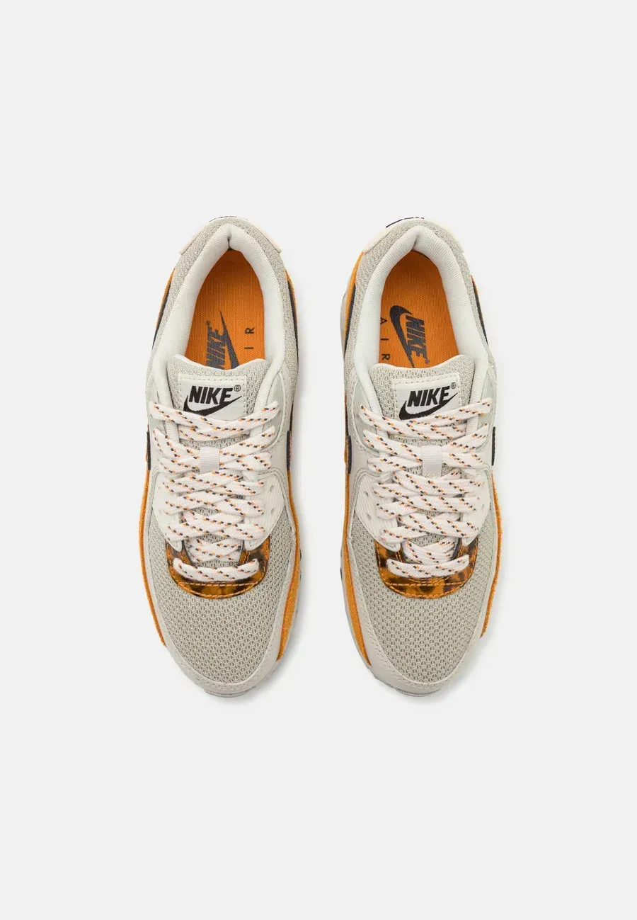 Фото № 4 с приближением к товару «‎AIR MAX 9»