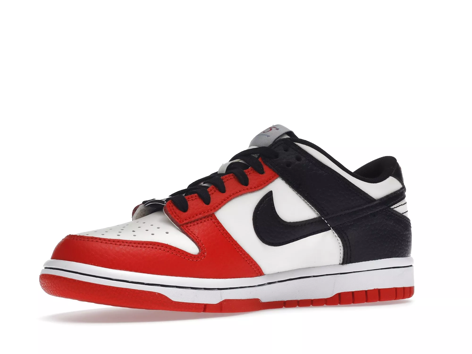 Фото № 3 с приближением к товару «‎Nike Dunk Low EMB NBA 75th Anniversary Chicago »