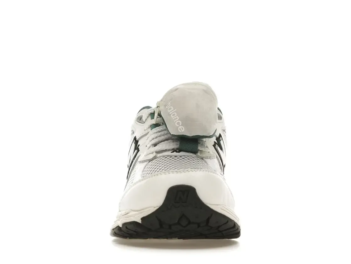 Фото № 2 с приближением к товару «‎New Balance 2002R»