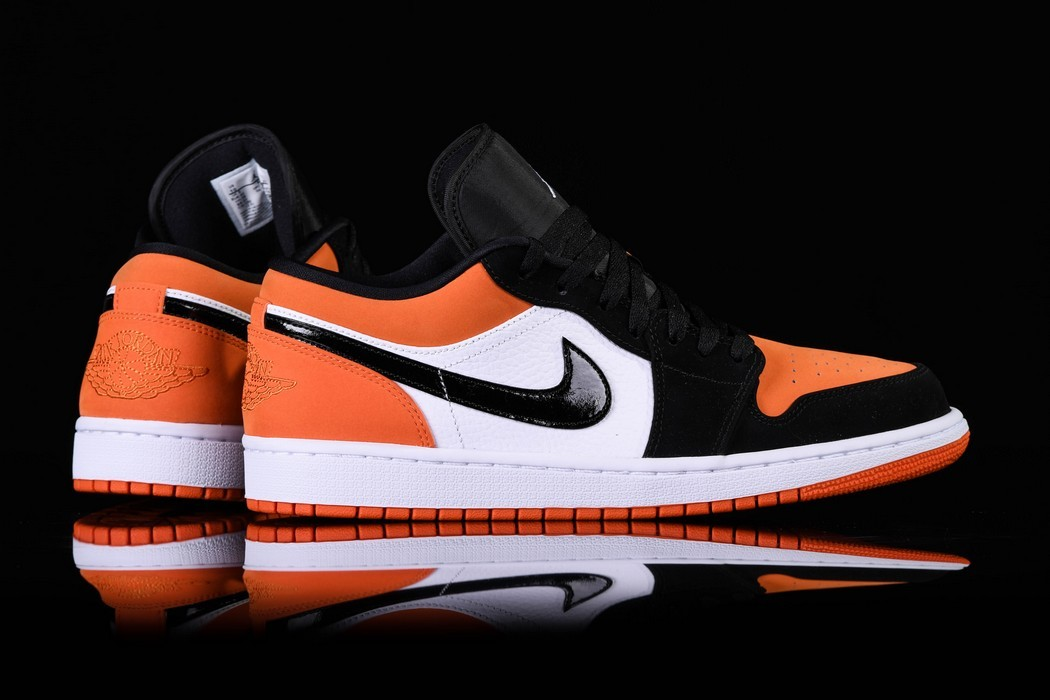 Фото № 3 с приближением к товару «‎Nike Air Jordan 1 Retro Backboard »