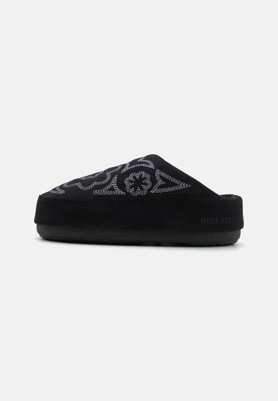 Фото № 1 с приближением к товару «‎MULE EMBROIDERED UNISEX»