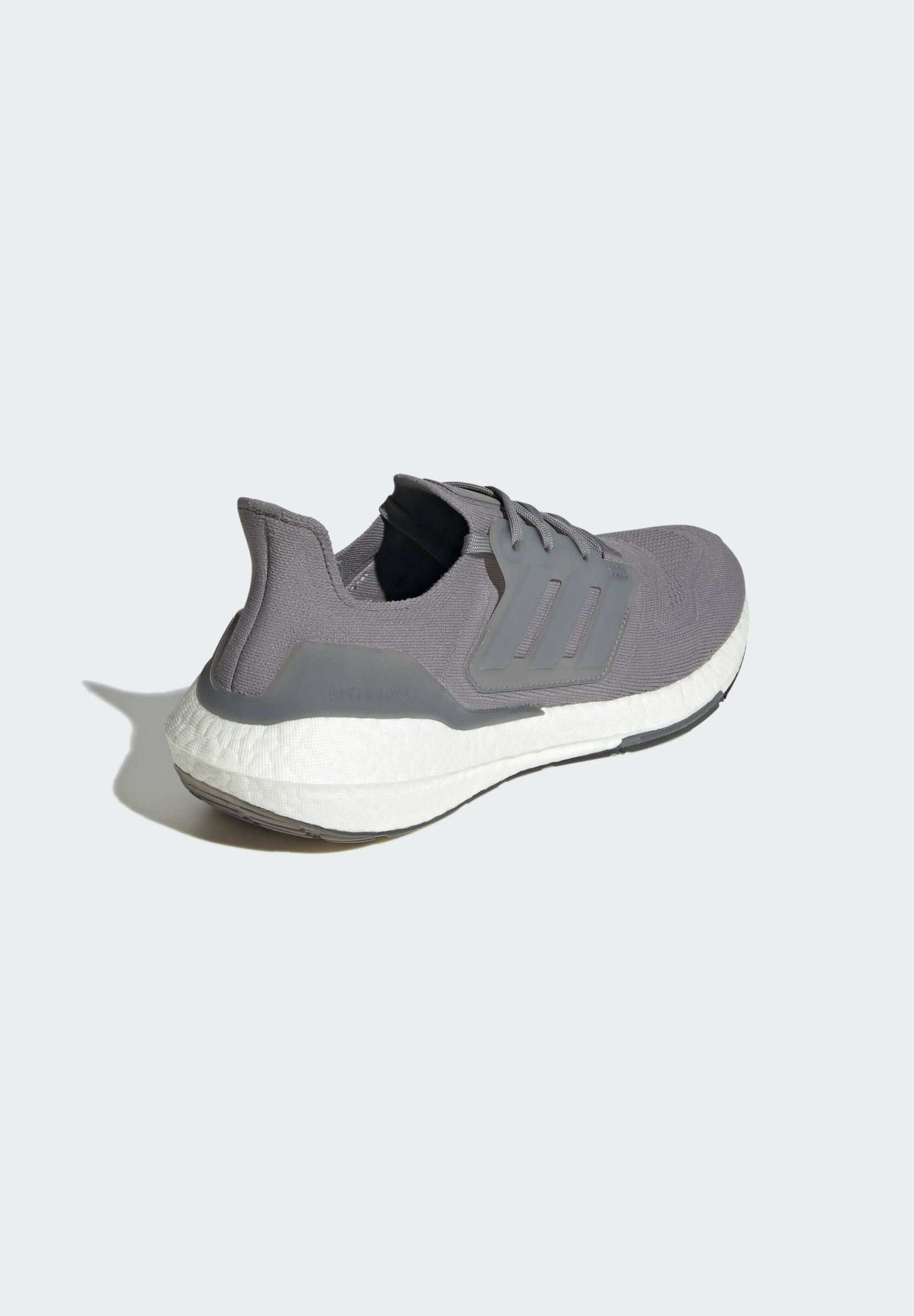Фото № 4 с приближением к товару «‎Adidas Ultraboost 22»