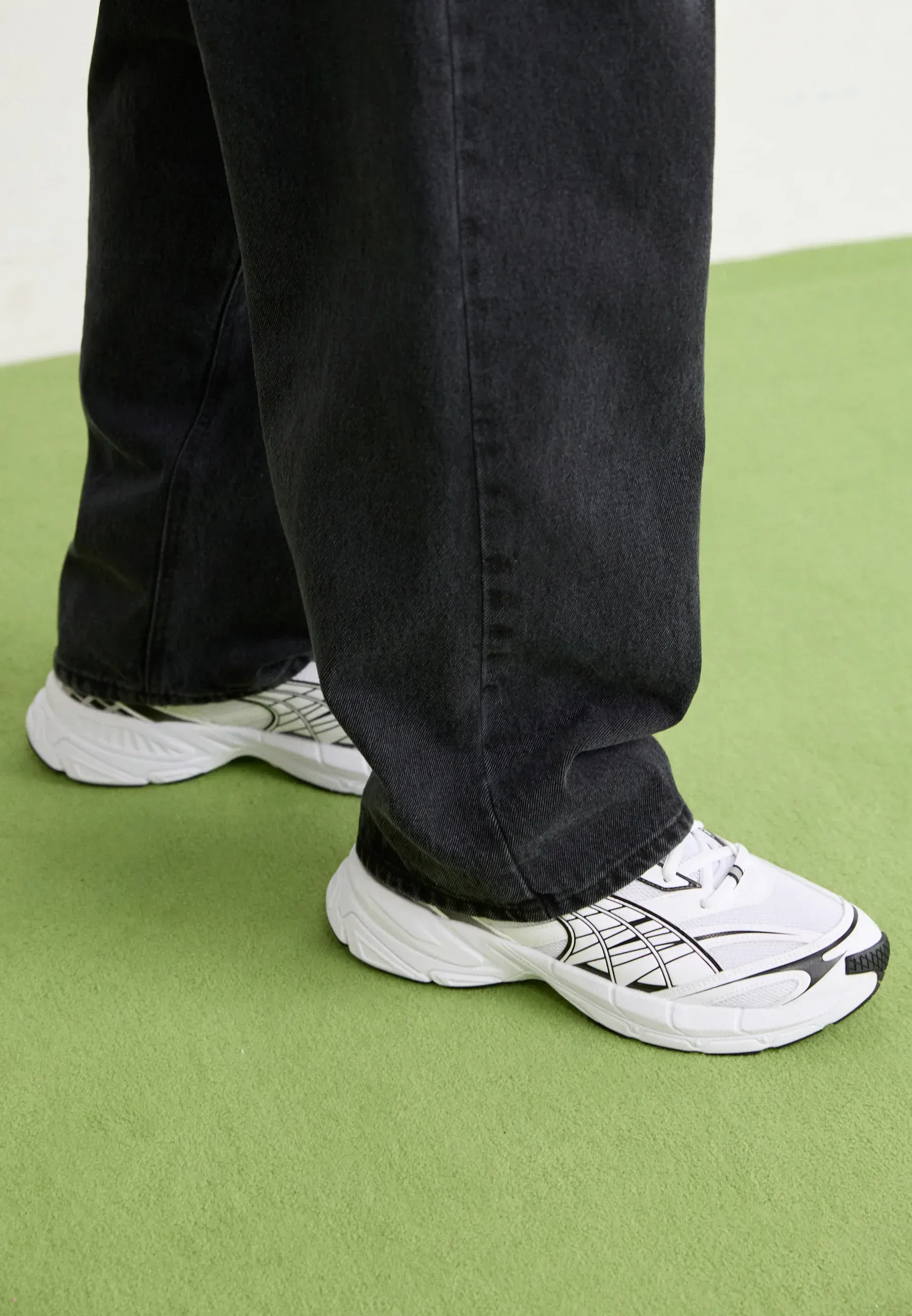 Фото № 1 с приближением к товару «‎VELOPHASIS ALWAYS ON»