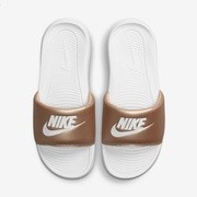 Фото № 1 с приближением к товару «‎Nike Victori One Slide»
