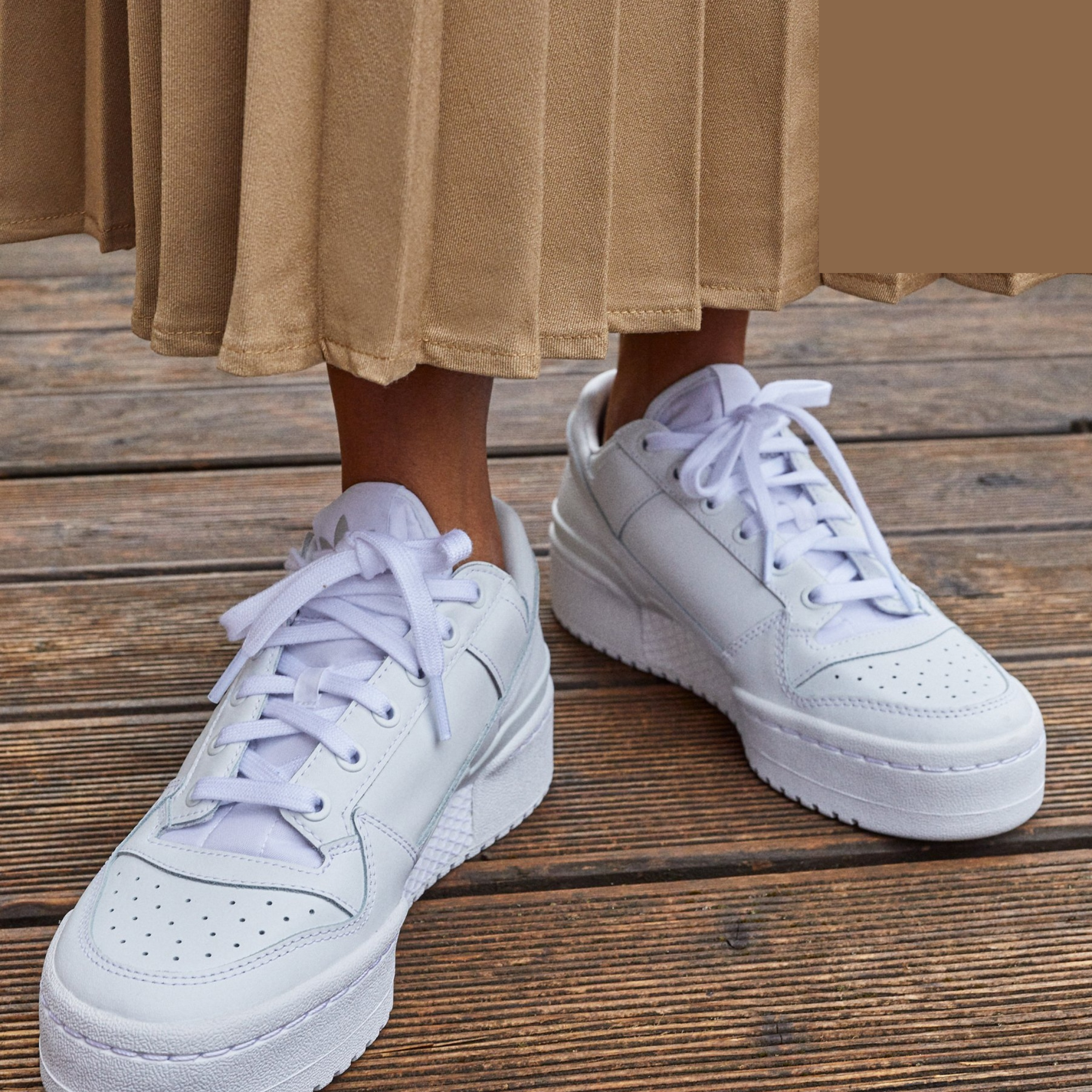 Фото № 3 с приближением к товару «‎Adidas Forum Bold »