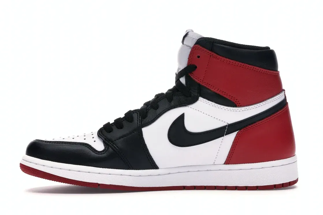 Фото № 3 с приближением к товару «‎Jordan 1 Retro Black Toe (2016)»