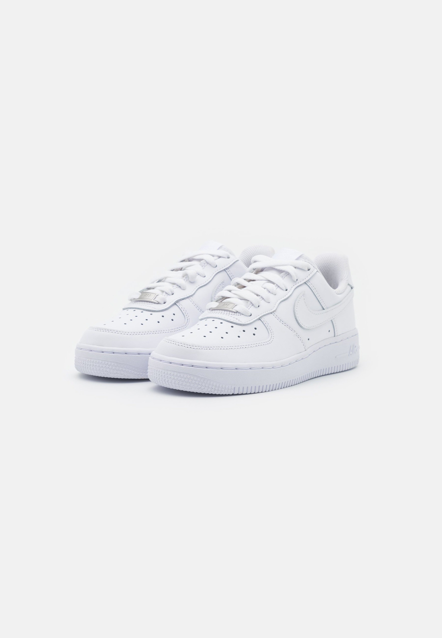 Фото № 3 с приближением к товару «‎Nike Air Force 1 ’07 Rec »