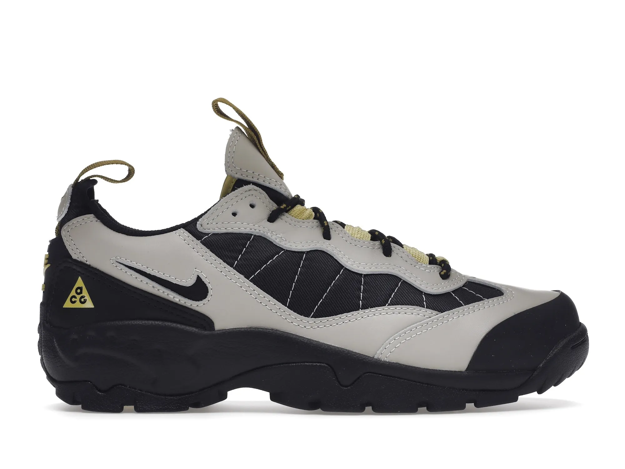 Фото № 1 с приближением к товару «‎Nike ACG Air Mada Low Light Bone Black Celery»