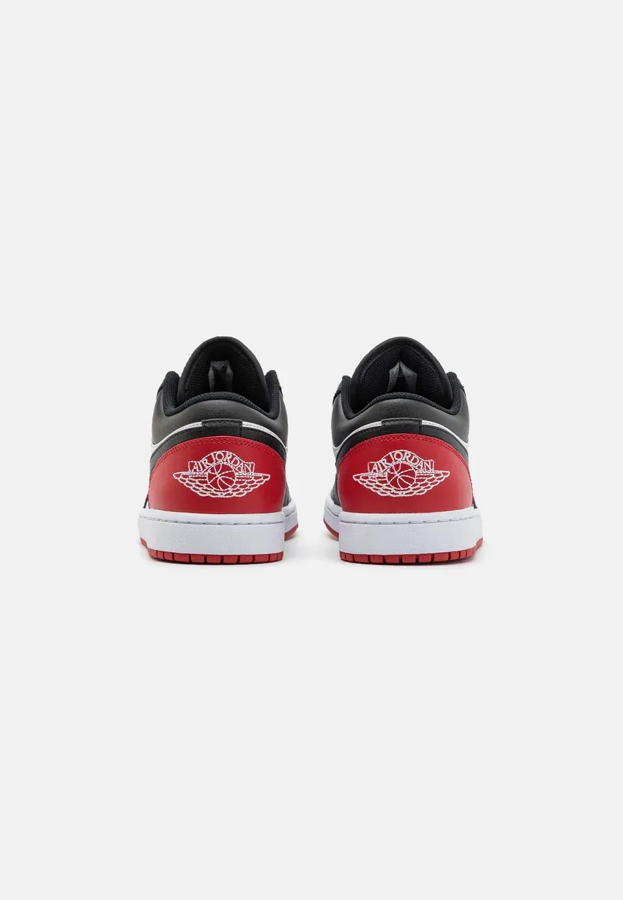 Фото № 3 с приближением к товару «‎AIR JORDAN 1 LOW»