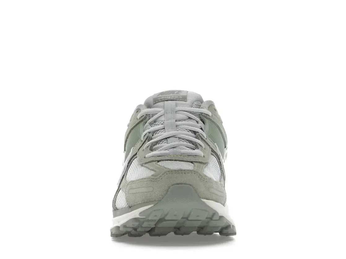 Фото № 2 с приближением к товару «‎Nike Zoom Vomero 5»