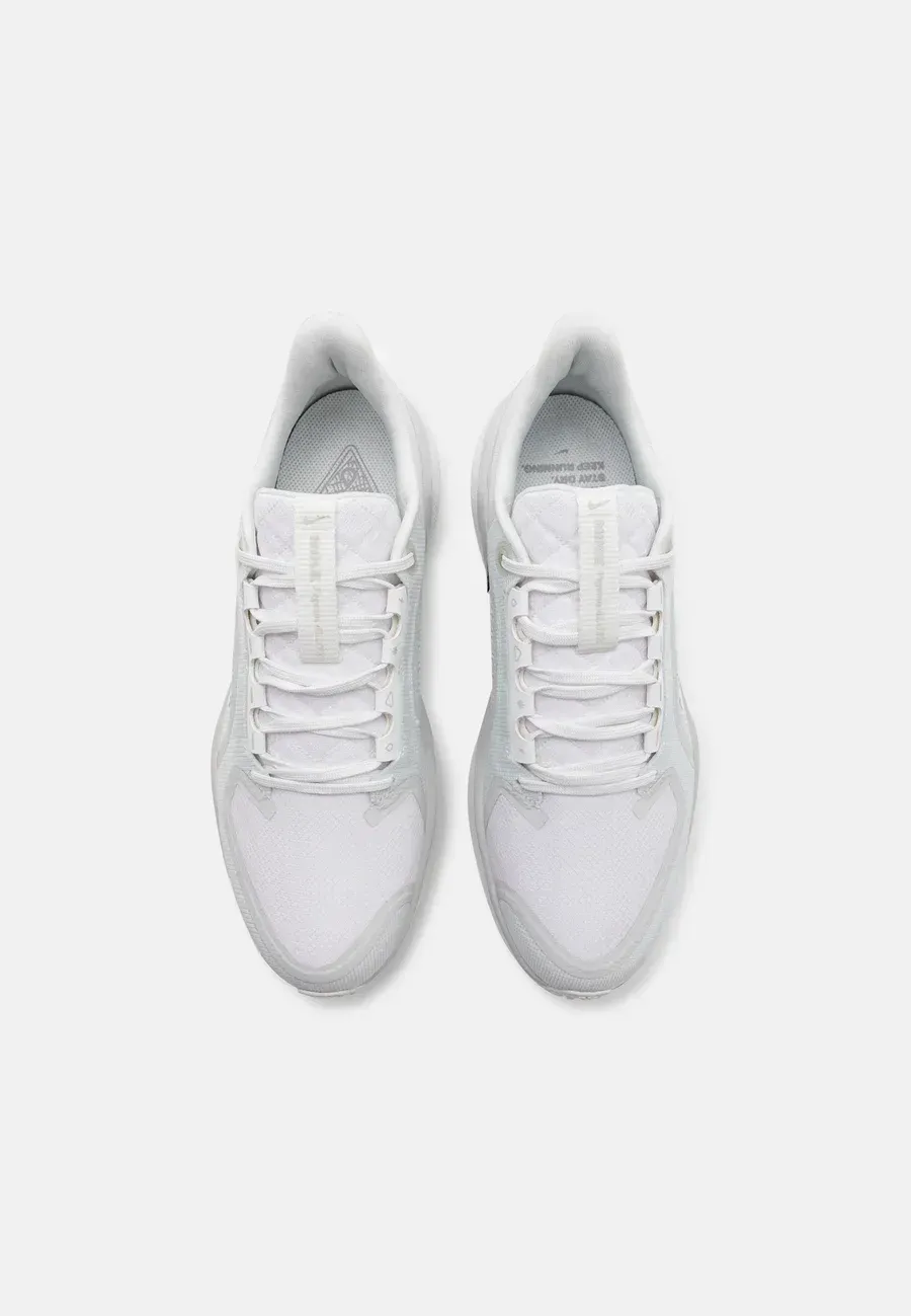 Фото № 4 с приближением к товару «‎AIR ZOOM PEGASUS 41 GTX»