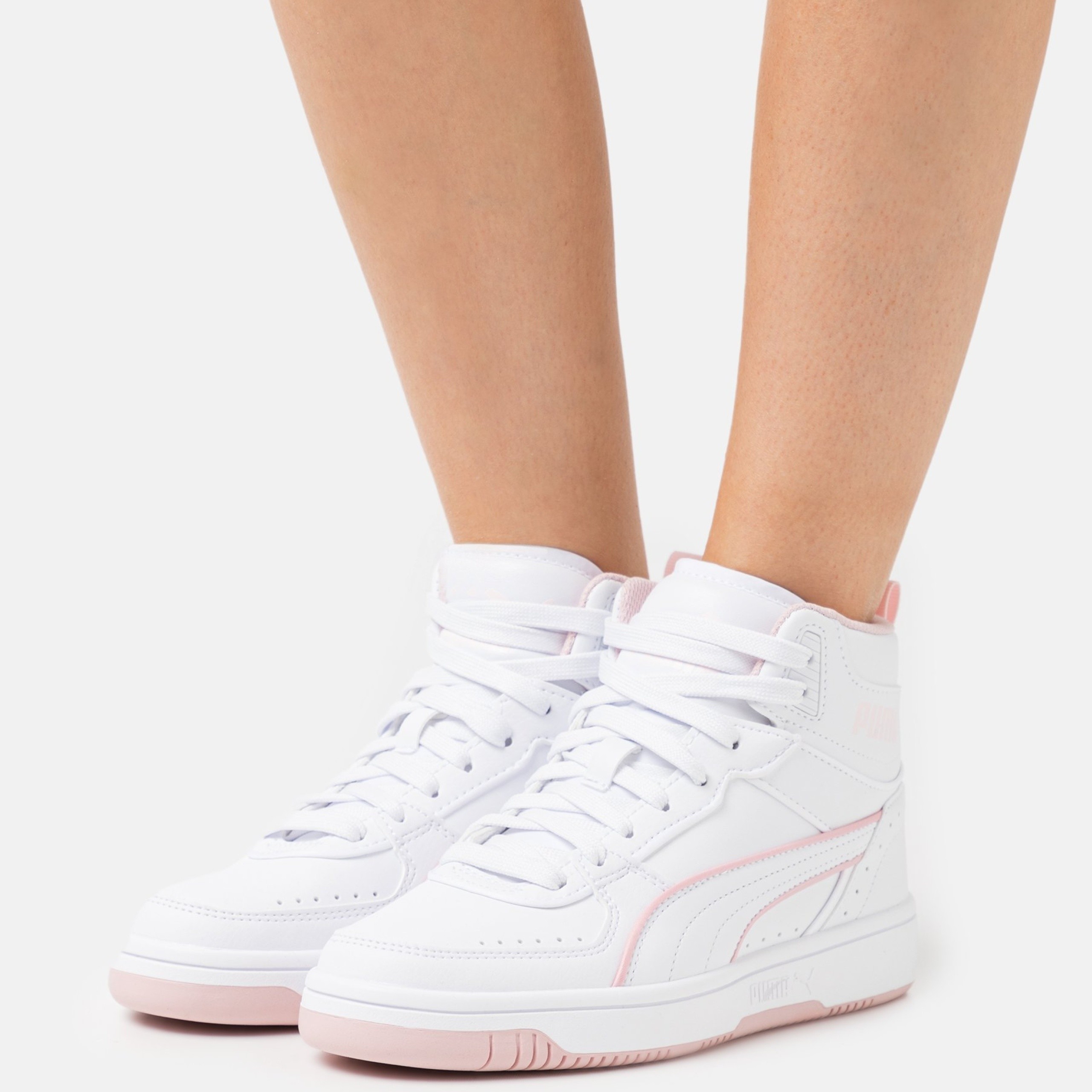 Фото № 4 с приближением к товару «‎Puma Rebound Joy »