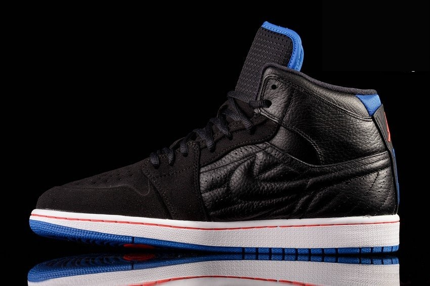Фото № 2 с приближением к товару «‎Nike Air Jordan 1 Retro ’99 »