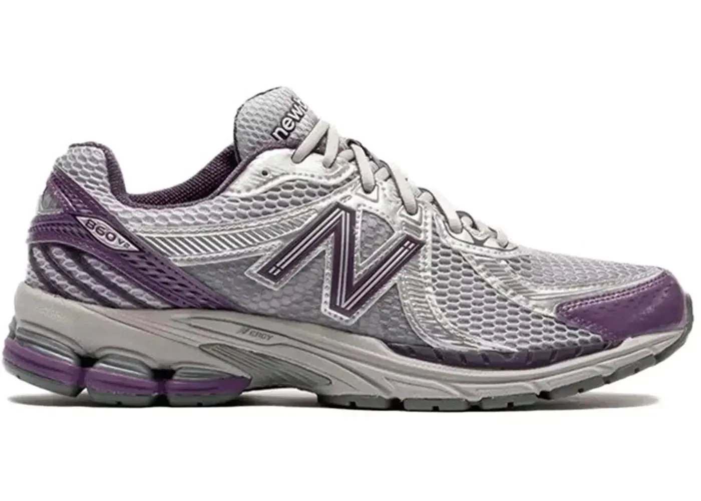 New Balance 860v2