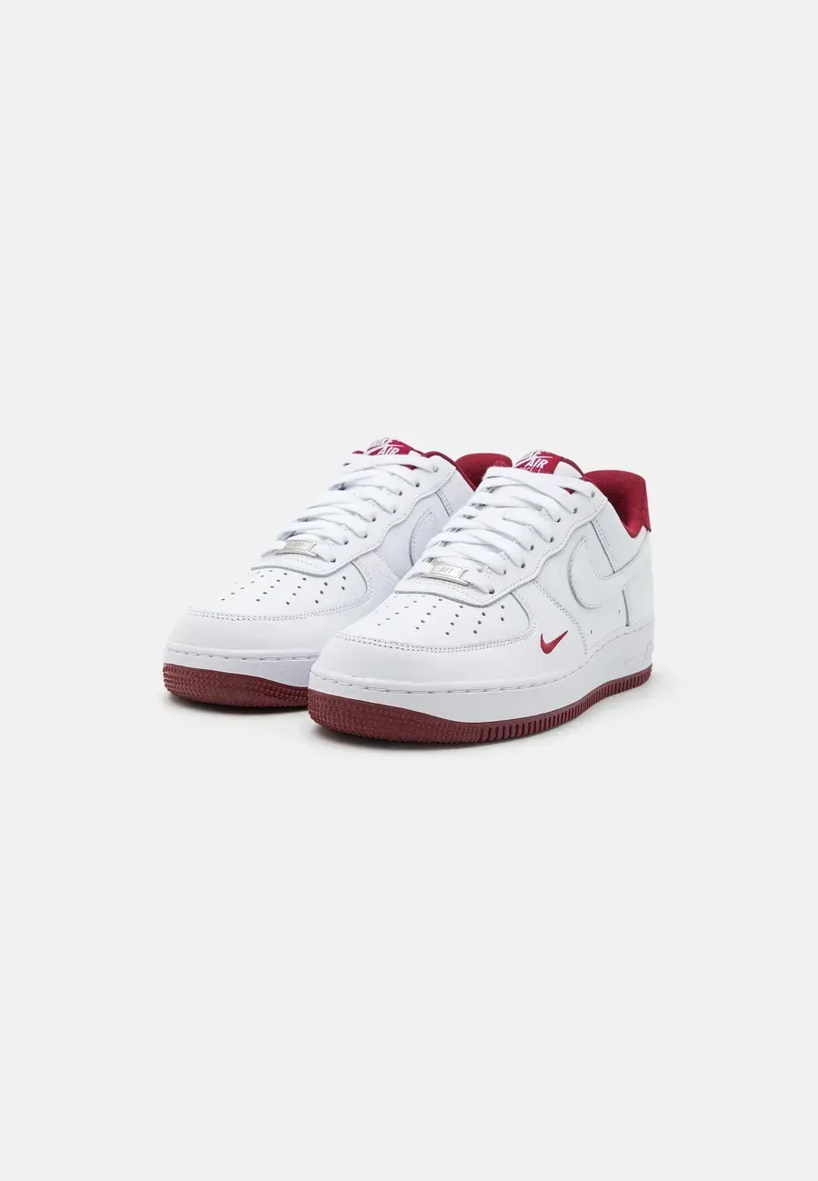 Фото № 2 с приближением к товару «‎AIR FORCE 1 '07»