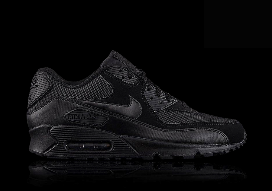 Фото № 1 с приближением к товару «‎Nike Air Max 90 Essential All »