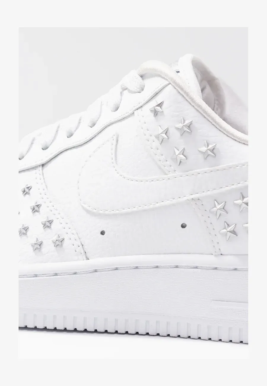 Фото № 3 с приближением к товару «‎AIR FORCE 1 '07 XX»