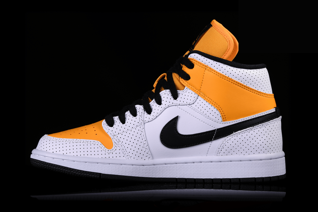 Фото № 1 с приближением к товару «‎Nike Air Jordan 1 Retro Wmns Laser»