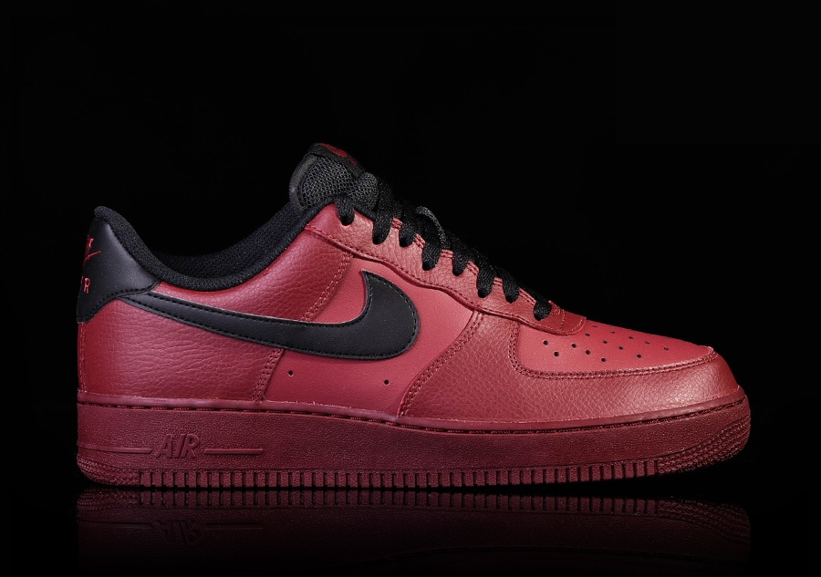Фото № 1 с приближением к товару «‎Nike Air Force 1 ’07 Team »