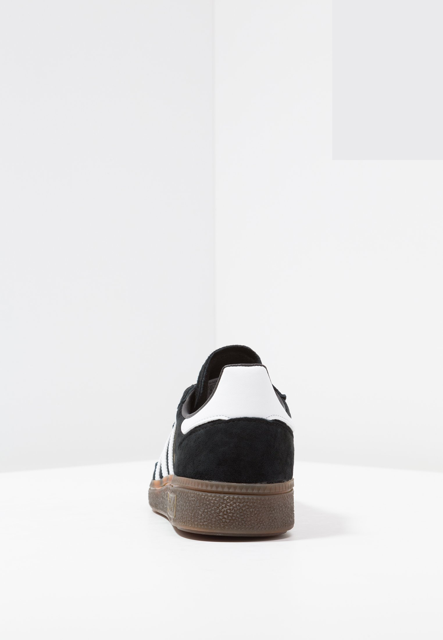 Фото № 3 с приближением к товару «‎Adidas Spezial »