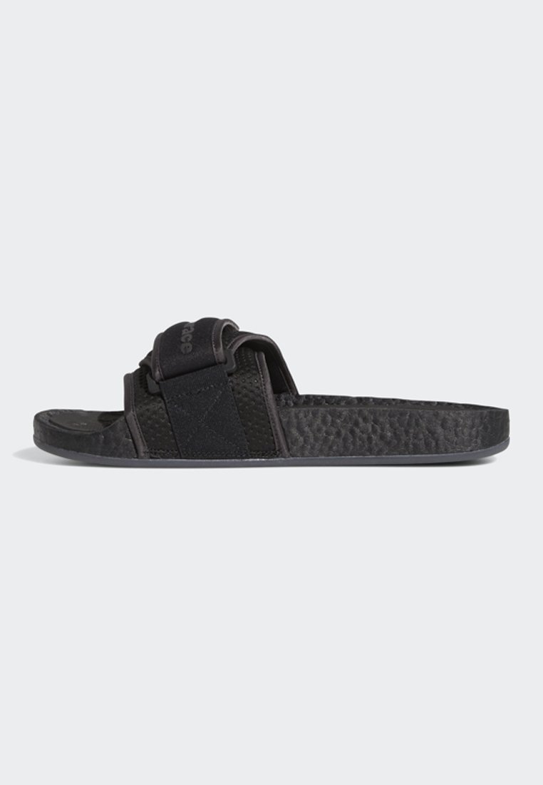Фото № 1 с приближением к товару «‎Adidas Pharrell Chancletas Hu »